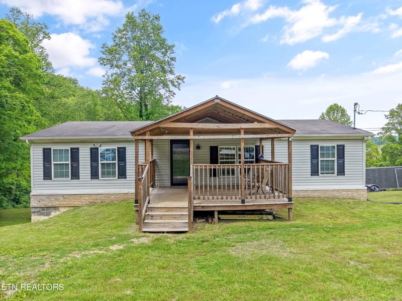 495 Monroe Rd, Maynardville, TN 37807
