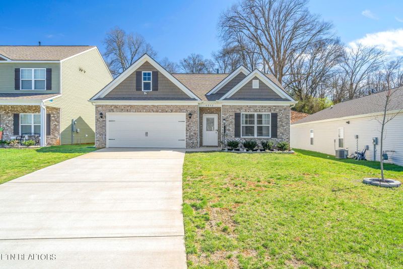 4952 Willow Bluff Cir, Knoxville, TN 37914