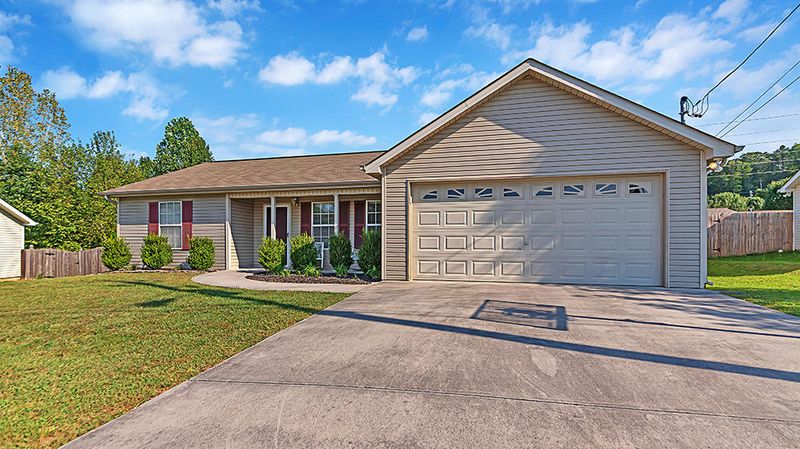 4953 Lexi Landing Dr, Powell, TN 37849