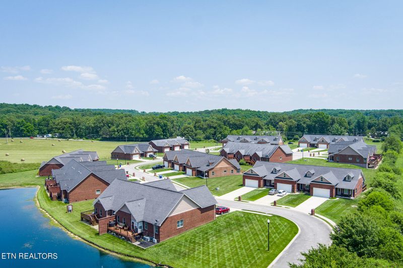 4955 Genesis Rd, Crossville, TN 38571