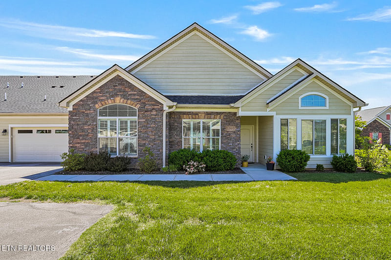 4955 Willow Bluff Cir, Knoxville, TN 37914