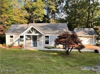 496 Yonside Dr, Sparta, TN 38583