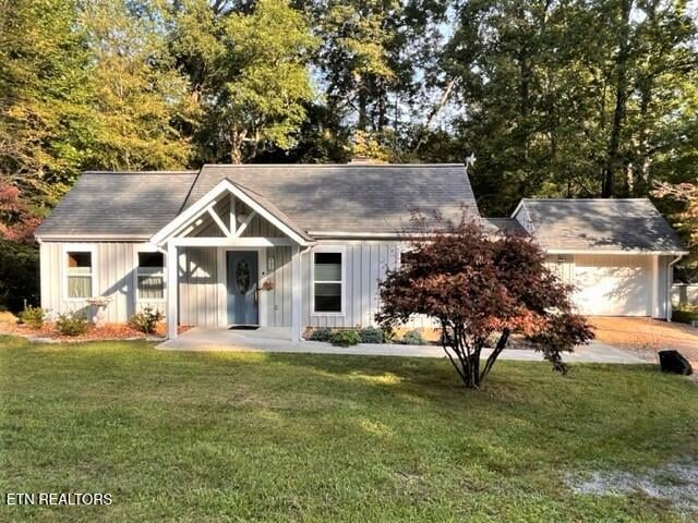 496 Yonside Dr, Sparta, TN 38583