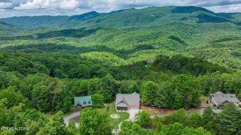4973 Long Rifle Rd, Walland, TN 37886