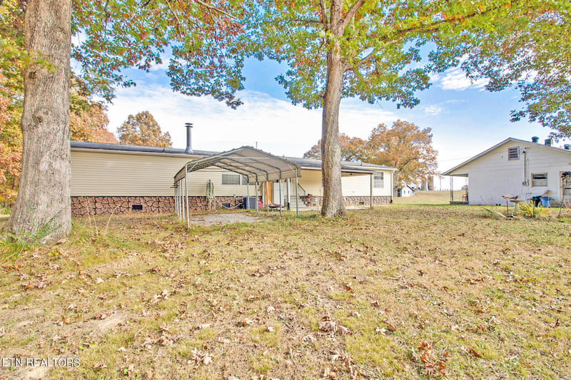 4977 Nashville Hwy, Deer Lodge, TN 37726