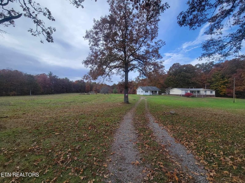 4977 Nashville Hwy, Deer Lodge, TN 37726