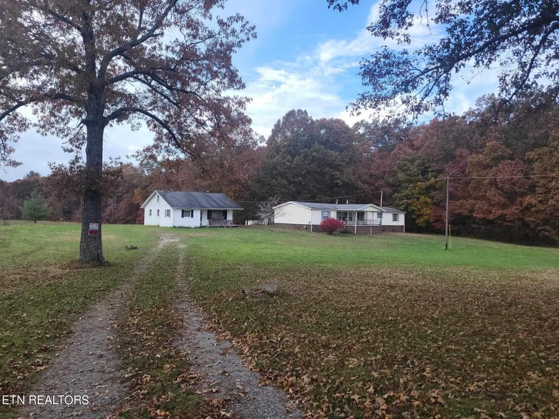 4977 Nashville Hwy, Deer Lodge, TN 37726