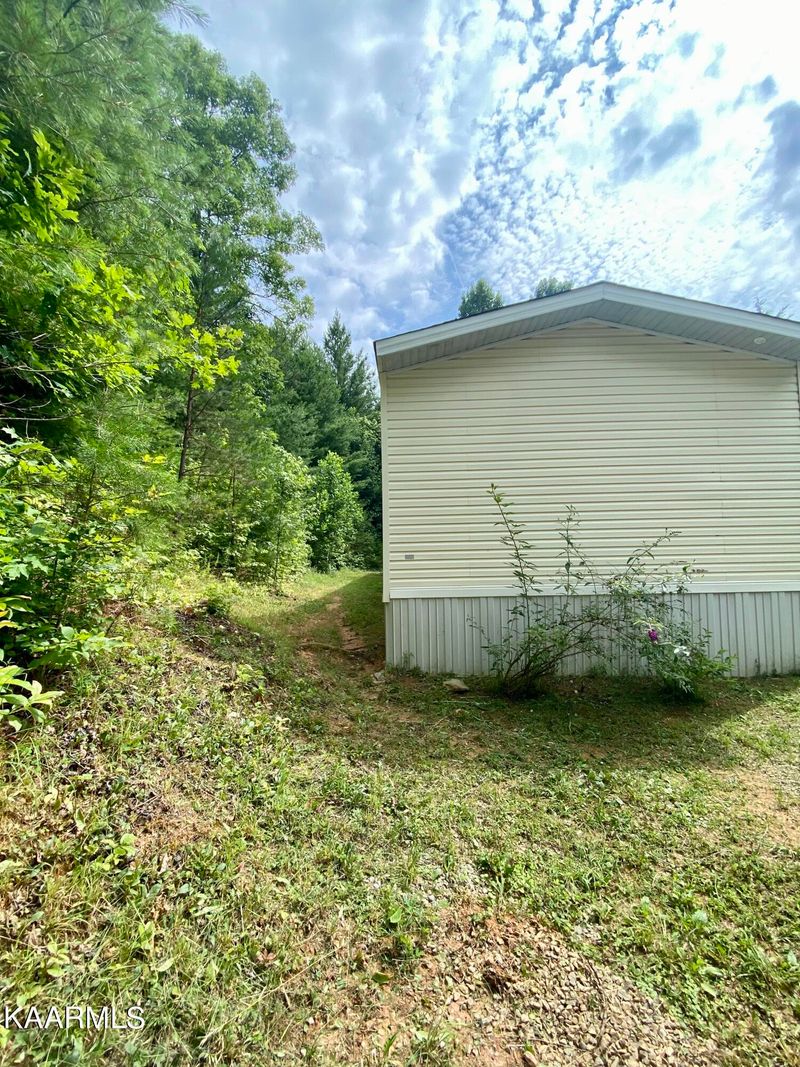 498 Barney Creek Rd, Tellico Plains, TN 37385