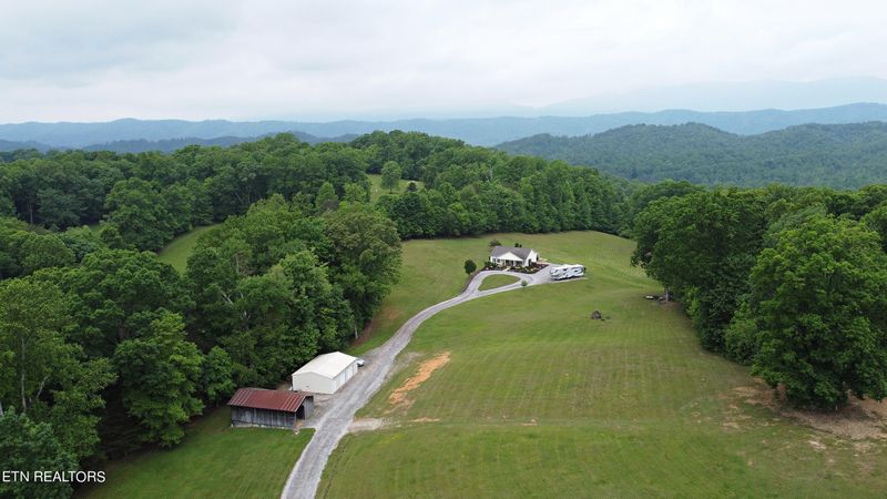 498 Carroll Hollow Rd, Clinton, TN 37716