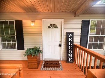 498 NW Bazel Rd, Harriman, TN 37748