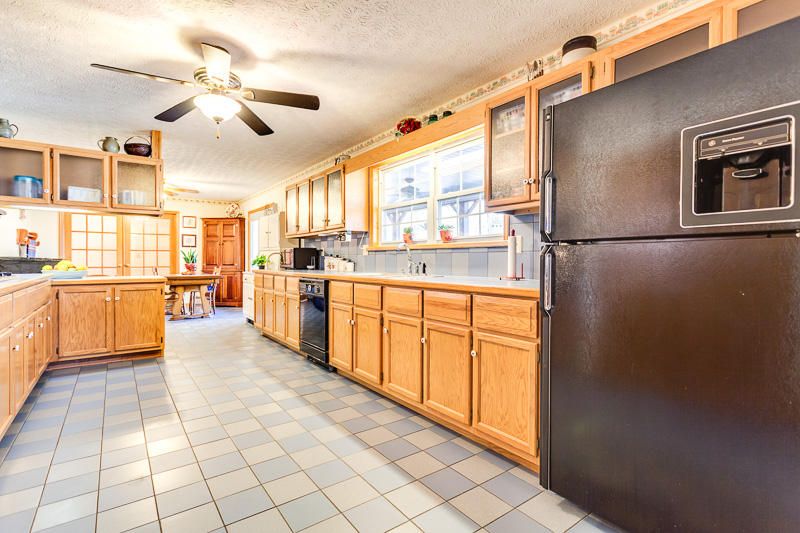 498 Old Johnston Valley Rd, Kingston, TN 37763
