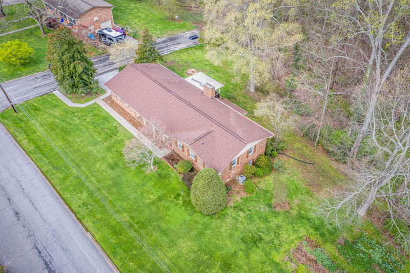 4982 Red Oak Dr, Morristown, TN 37814