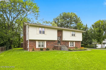 4997 Beverly Rd, Knoxville, TN 37918