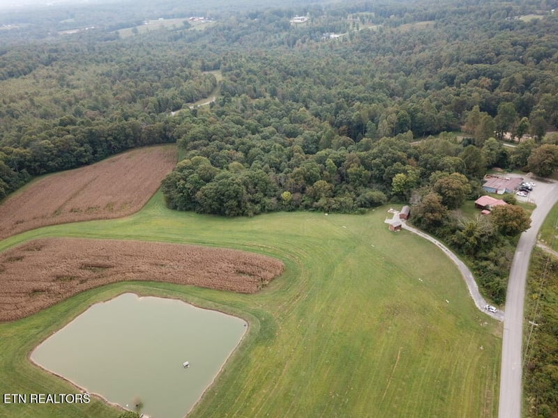 5.76 Pomona Rd, Crossville, TN 38571