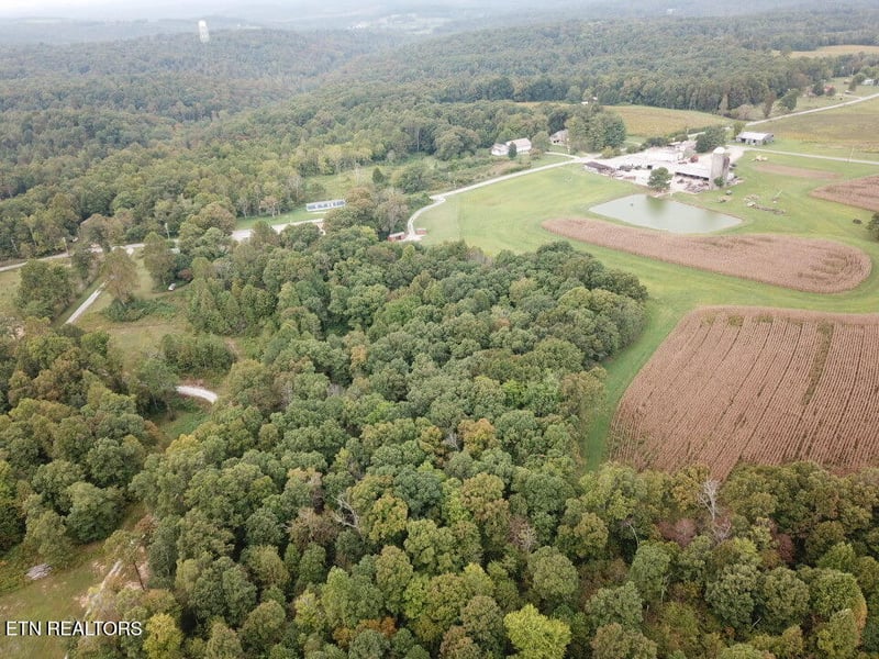 5.76 Pomona Rd, Crossville, TN 38571
