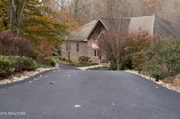 50 Hickory Trl, Norris, TN 37828