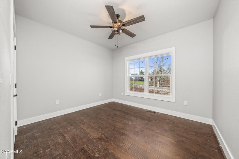 50 Skyview Meadows Dr, Crossville, TN 38555