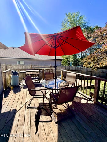 500 Cherokee Ave, Clinton, TN 37716