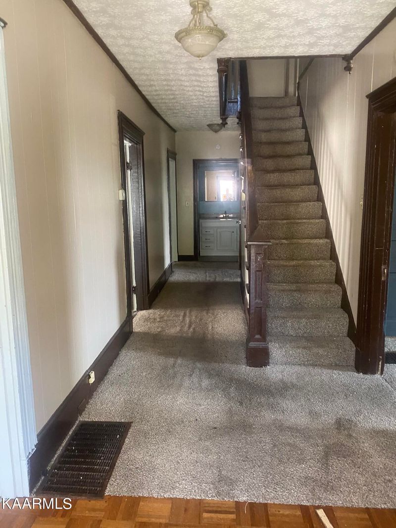 500 E Prospect St, Lafollette, TN 37766