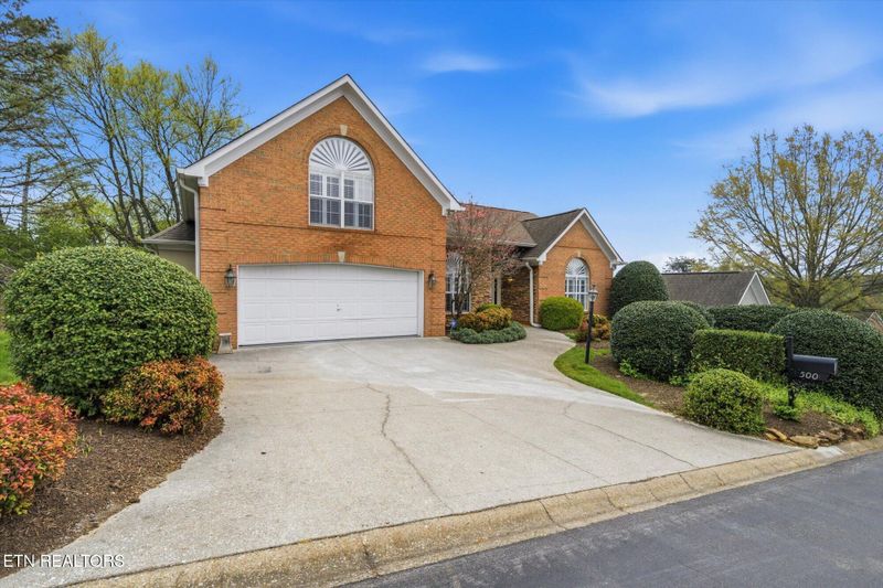 500 Glen Ives Way, Knoxville, TN 37919