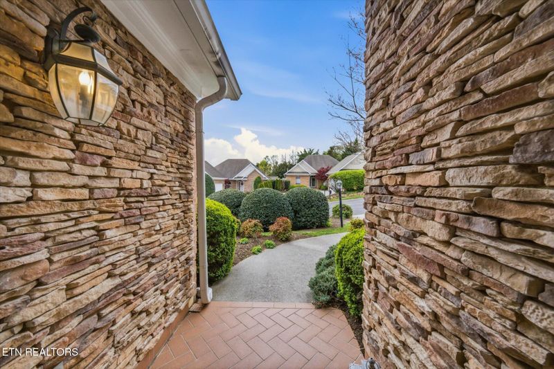 500 Glen Ives Way, Knoxville, TN 37919
