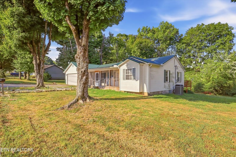 500 Monroe St, Madisonville, TN 37354