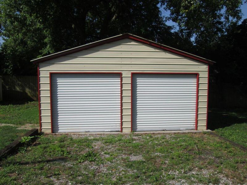 500 Thompson St, Philadelphia, TN 37846