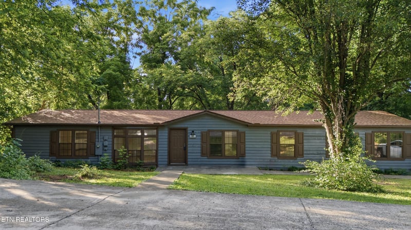 5001 Buffat Mill Rd, Knoxville, TN 37914