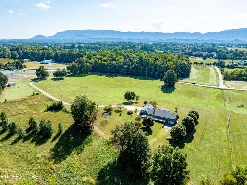 5003 Sevierville Rd, Seymour, TN 37865