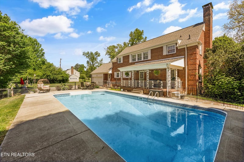 5005 Beverly Rd, Knoxville, TN 37918