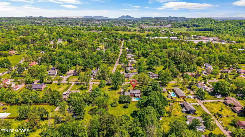 5005 Beverly Rd, Knoxville, TN 37918