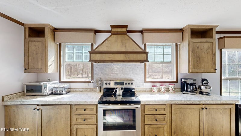 5009 Mathis Branch Rd, Cosby, TN 37722