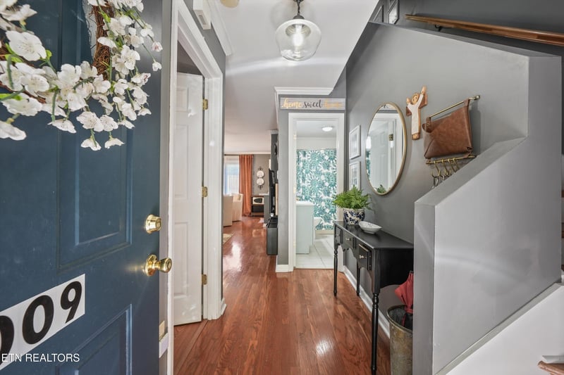 5009 Trace Manor Ln, Knoxville, TN 37912