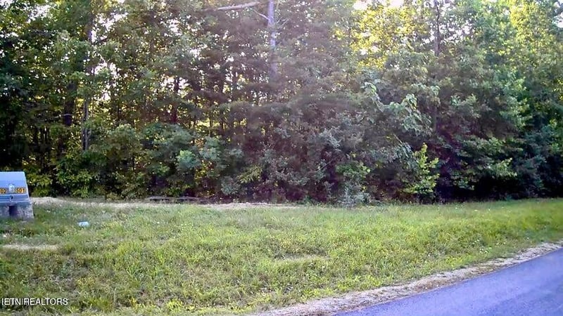 501 Cedar Gate Ln, Lafollette, TN 37766