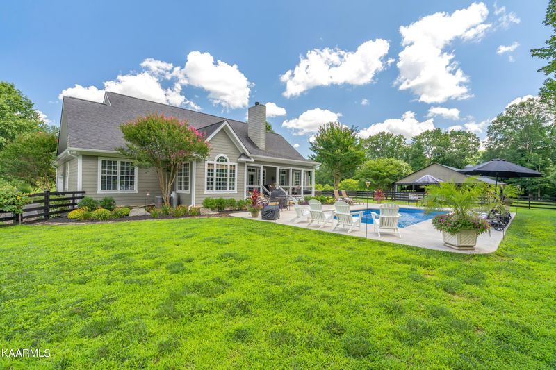 501 Coal Hill Rd, Harriman, TN 37748