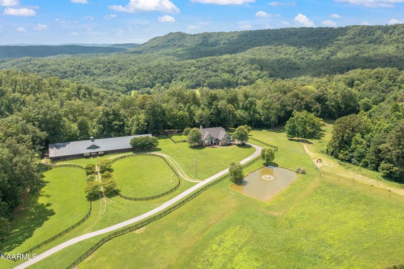 501 Coal Hill Rd, Harriman, TN 37748