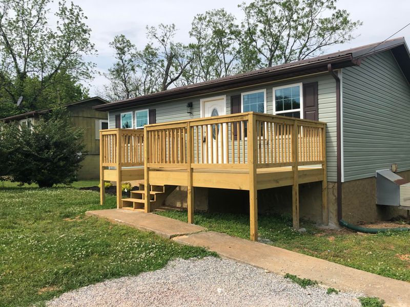 501 E Harper Johnson Dr, Athens, TN 37303
