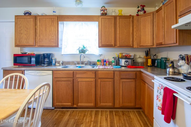 501 Iris Cir, Crossville, TN 38555