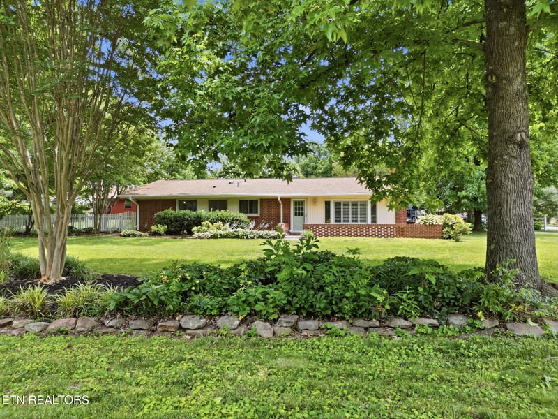 501 Rockingham Dr, Knoxville, TN 37909