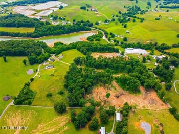 501 Wani Village Rd, Rutledge, TN 37861