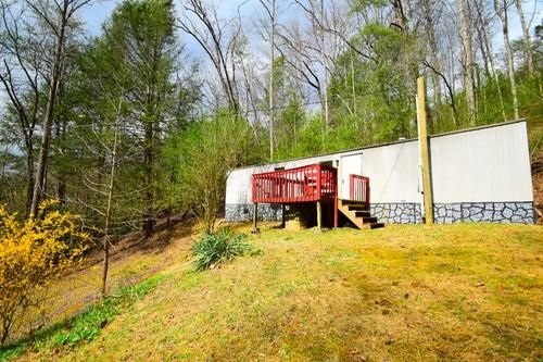 5010 Bogard Rd, Cosby, TN 37722