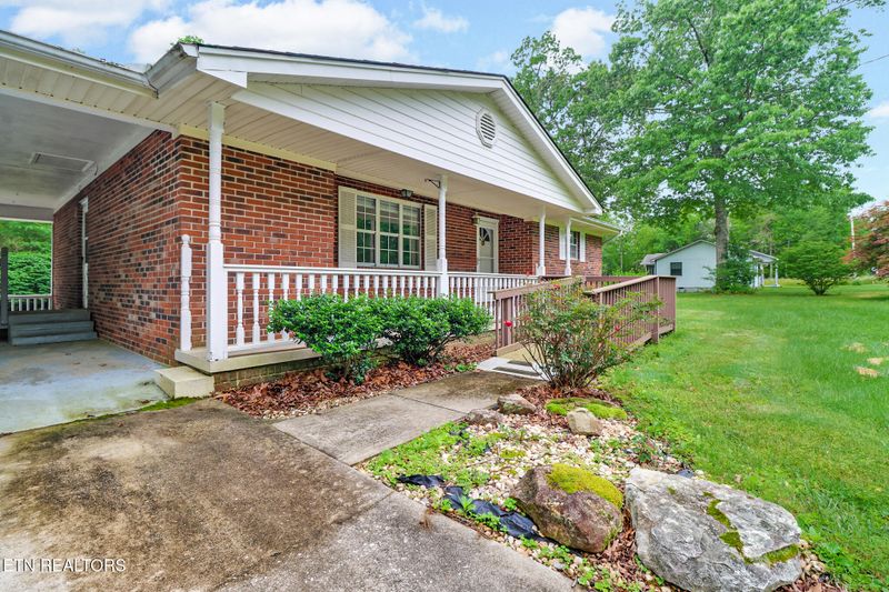 5012 Pawnee Rd, Crossville, TN 38572