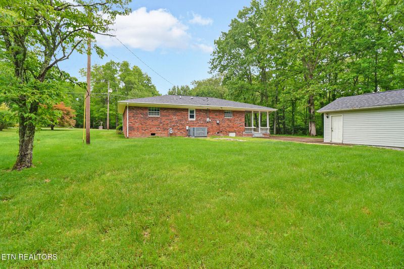 5012 Pawnee Rd, Crossville, TN 38572