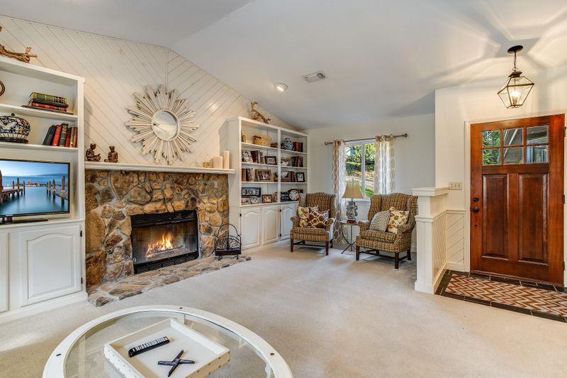 5012 W Summit Cir, Knoxville, TN 37919