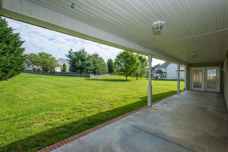 5013 Magic Lantern Dr, Knoxville, TN 37918