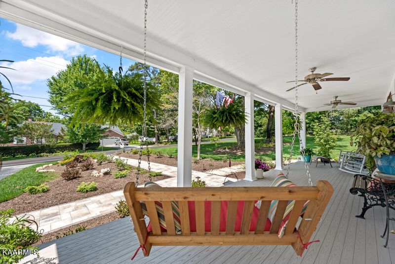 5014 Beverly Rd, Knoxville, TN 37918