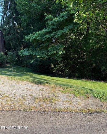 5016 Ridgemont Dr, Knoxville, TN 37918