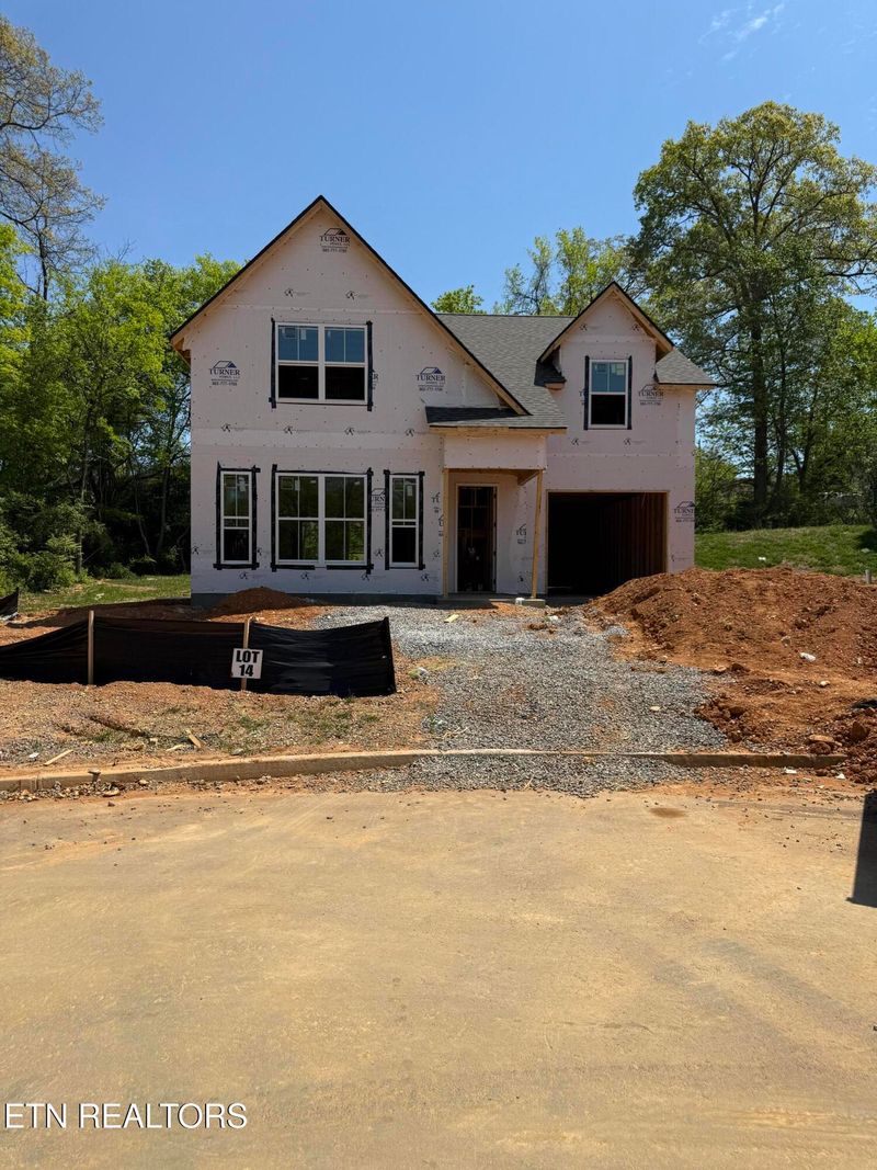 502 8th Ave, Lenoir City, TN 37771