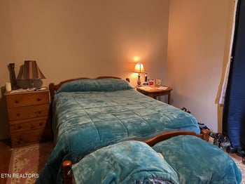 502 Braden Chapel Rd, Speedwell, TN 37870