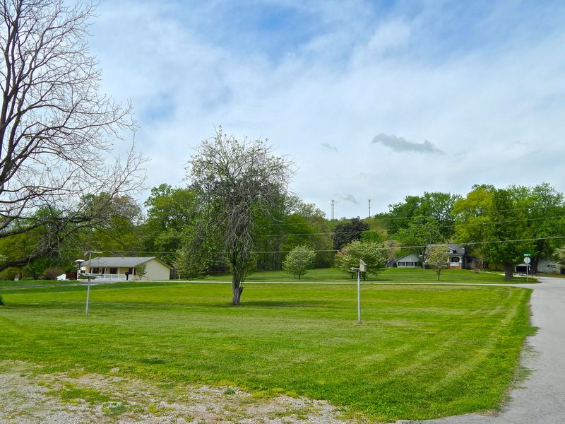 502 Glendale Ave, Clinton, TN 37716